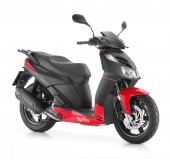 2011 Aprilia SportCity Cube 300 photo